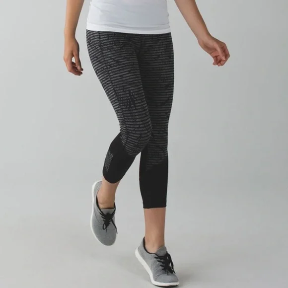 Lululemon Pace Rival Crop *Full-On Luxtreme Stripe Play Slate Black / Black - Picture 4 of 13